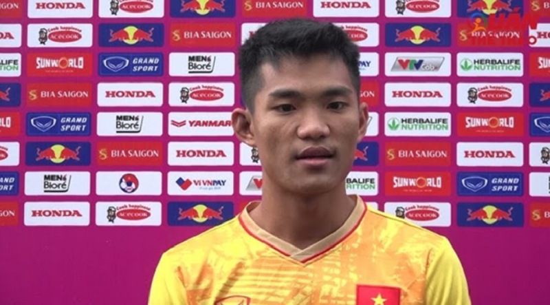 doan-ngoc-tan-chan-thuong-hlv-kim-sang-sik-da-co-at-chu-bai