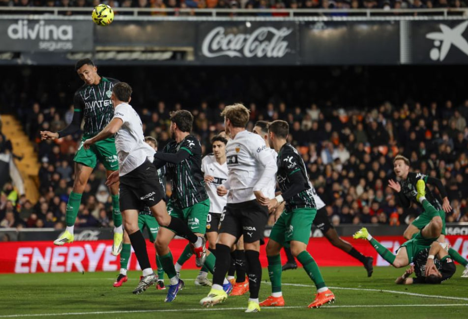 Valencia CF vs Elche (03:00 – 11/01) | Xem lại trận đấu
