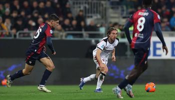 Cagliari vs AC Milan (02:45 – 03/01) | Xem lại trận đấu