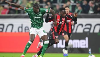 Werder Bremen vs Eintracht Frankfurt (02:30 – 17/01) | Xem lại trận đấu