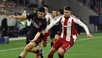 Olympiakos vs Bayer Leverkusen (03:00 – 21/01) | Xem lại trận đấu