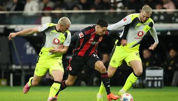 Eintracht Frankfurt vs Dortmund (02:30 – 10/01) | Xem lại trận đấu