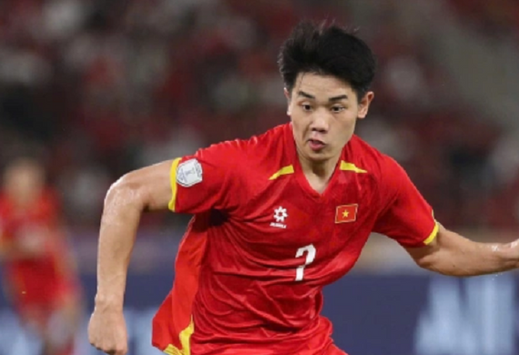 AFC tôn vinh siêu phẩm đá phạt của Đình Bắc trên sóng toàn cầu