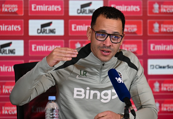 Rosenior phát tín hiệu thay gác đền, Robert Sanchez đối mặt nguy cơ mất suất bắt chính