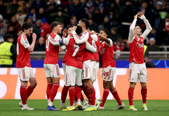 Paul Scholes đổi quan điểm: Arsenal đang nắm quyền tự quyết ở cuộc đua vô địch