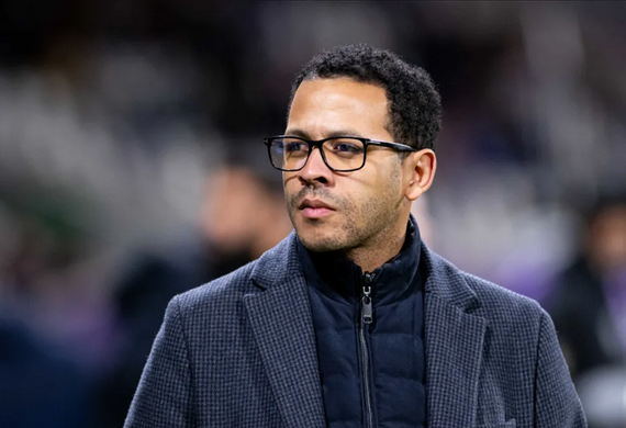 Liam Rosenior và cú hích tinh thần kéo Chelsea ra khỏi vùng u ám